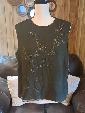 Jones New York Moss Green Sleeveless Embroidered 100% Silk Camisole Top